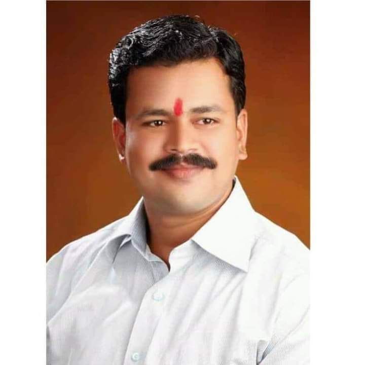 राज्याच्या गृहराज्यमंत्र्याचा मोबाईल मिसिंग की  बीडच्या गुन्हेगारांनी मंत्र्याला ट्रायल दाखवली  सामान्य जनतेने न्यायाची अपेक्षा कोणाकडे करायची- उल्हास गिराम 